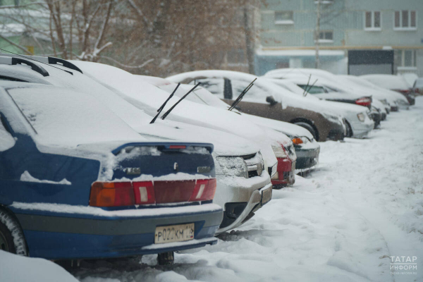 Платную парковку организуют на улице Большая Крыловка в Казани