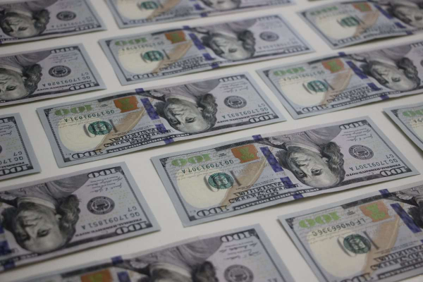 Казахстан продолжает бороться за иностранные инвестиции - мнение политолога