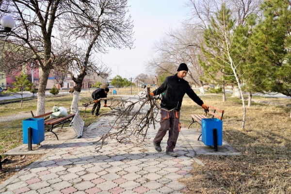 Чистота в городе: в Кентау вывезено 20 тонн мусора