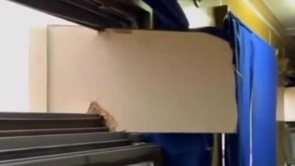 &quot;Кондиционер&quot; из картона потряс пассажиров поезда Алматы-Костанай