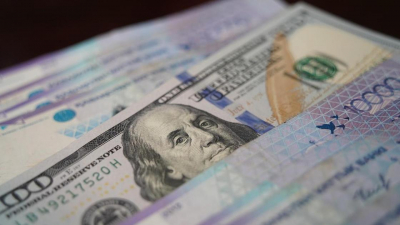 Сразу на 5 тенге подешевел доллар после торгов