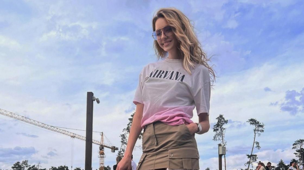 &quot;Это фотошоп?&quot;: Евгения Лоза в мини-юбке восхитила фанатов