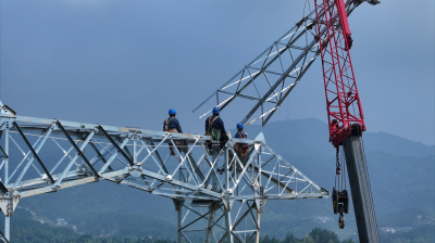 State Grid Hunan увеличивает объем механизированной сборки электровышек