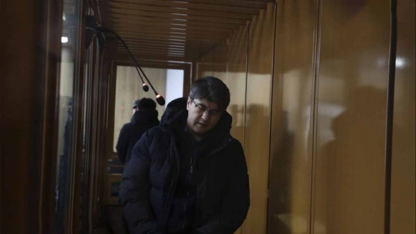 Казахстанки разбирают речь Бишимбаева в суде на «красные флаги». На его примере показали, каких парней надо остерегаться