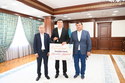 Ключи от квартиры получил боксер Камшыбек Конкабаев