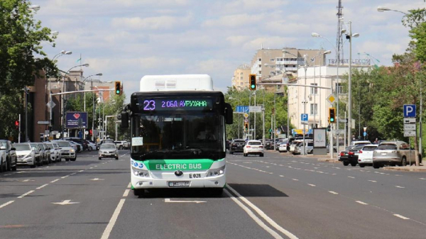 Еще несколько автобусных маршрутов изменили схемы движения в Астане из-за перекрытия улиц