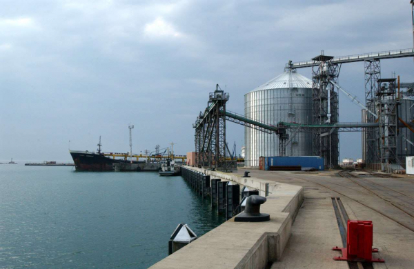 Бектенов дал указания по созданию условий для инвесторов в трансграничных хабах